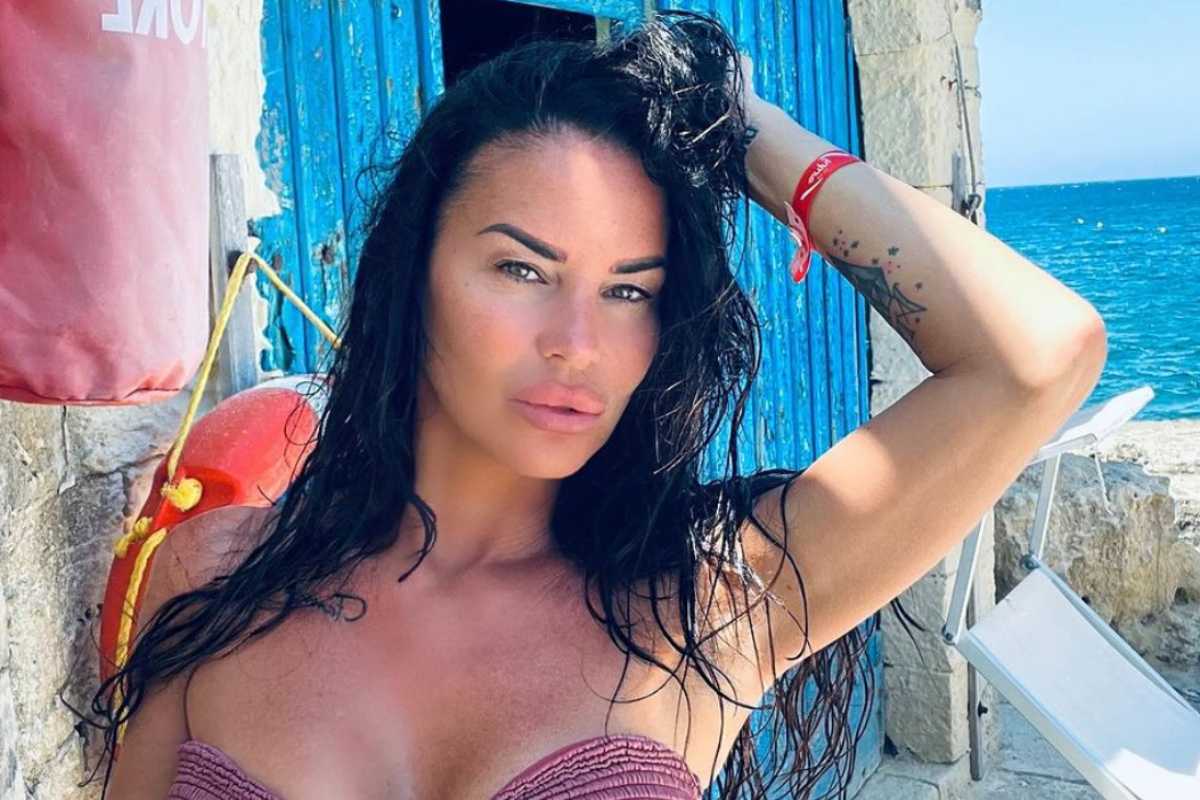 Antonella-Mosetti-in-vacanza-1