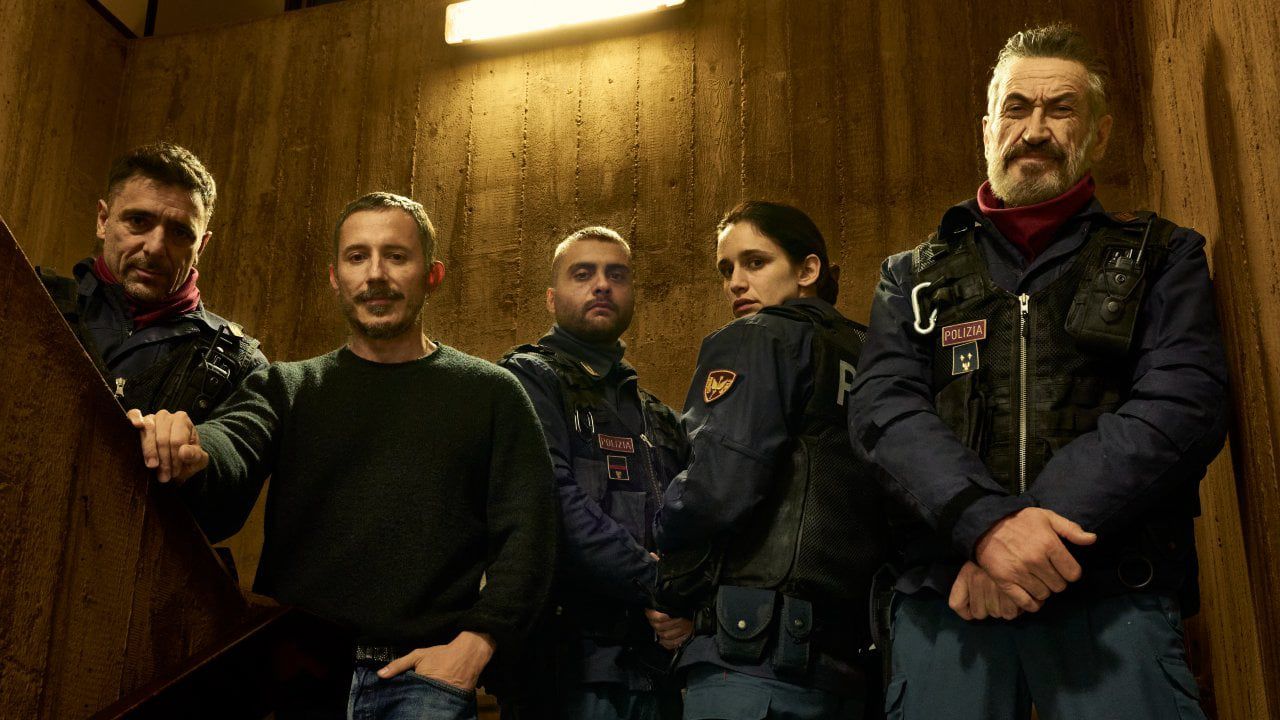 acab-serie-tv-netflix-svela-trailer-ufficiale-serie-marco-giallini-v3-769423